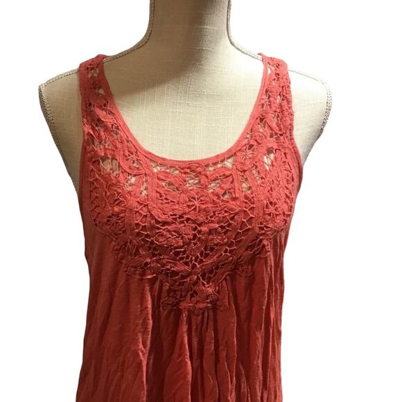 Eyeshadow Tank Top - Picture 2 of 5